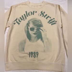 From The Vault Light Yellow 1989 (Taylor's Version) Crewneck - XS -